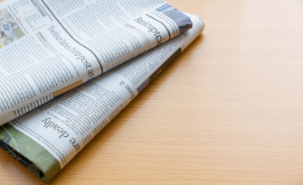 英語の雑誌、新聞を購読してみる。